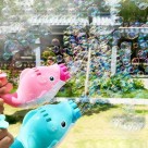 Brinquedo Golfinho Lança Bolhas de Sabão Infantil