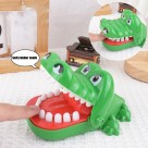 Brinquedo Jogo Crocodilo Morde Dedo Jacare Aperta Dente Kids